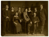 Family portrait of Hyman and Cerna Gross and family, Minneapolis, Minnesota