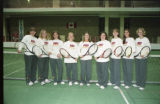 UMD 2002 women's tennis team on the tennis court