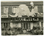 Mangle Mich House Decoration for Homecoming, Minneapolis, Minnesota