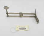 Wangensteen gastric crushing clamp